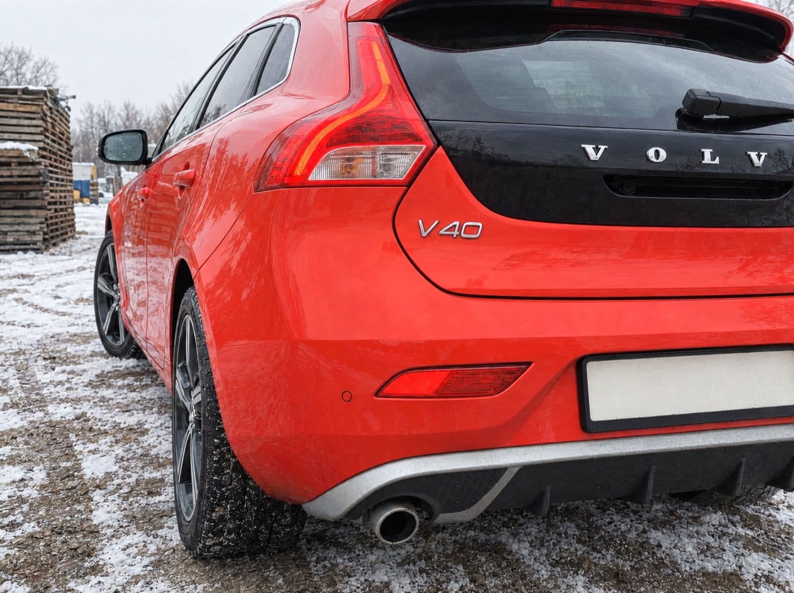 Volvo V40 — zderzak tylny, odblask po naprawie powypadkowej w Fleet Team