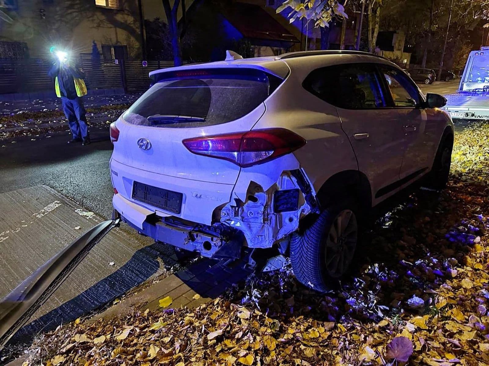 Hyundai Tucson — rozbity tył po uderzeniu przed naprawą powypadkową